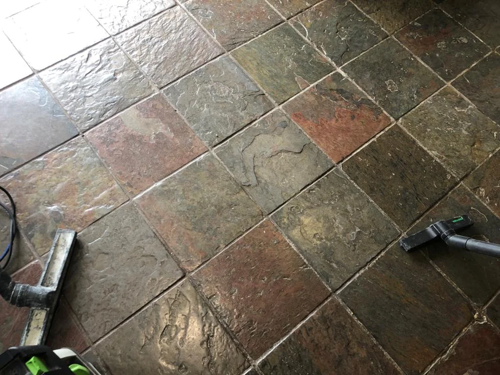 Dirty Grout on Slate Flooring – Signs It’s Time for a Deep Clean