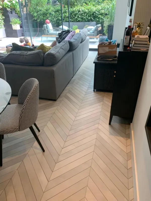 Porcelain floor professionally cleaned in Royal Oak, London, showcasing a pristine finish in a modern home.