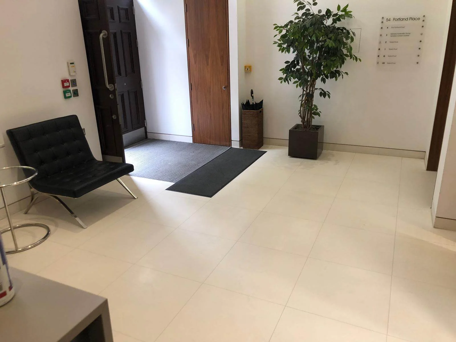 Limestone cleaning in Regent Street, London
