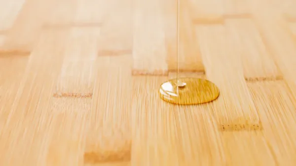Varnish-on-Wooden-Floors