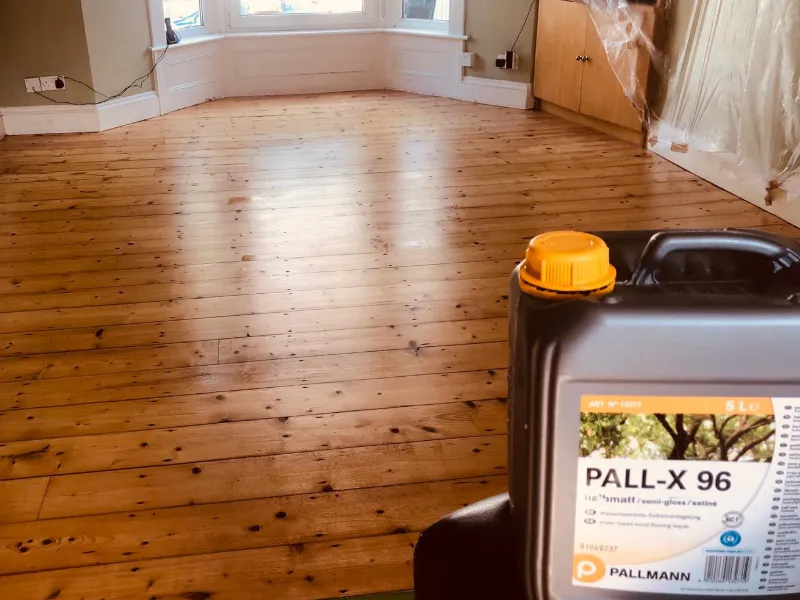 Floor sanded with Pall-X 96 in a London living room